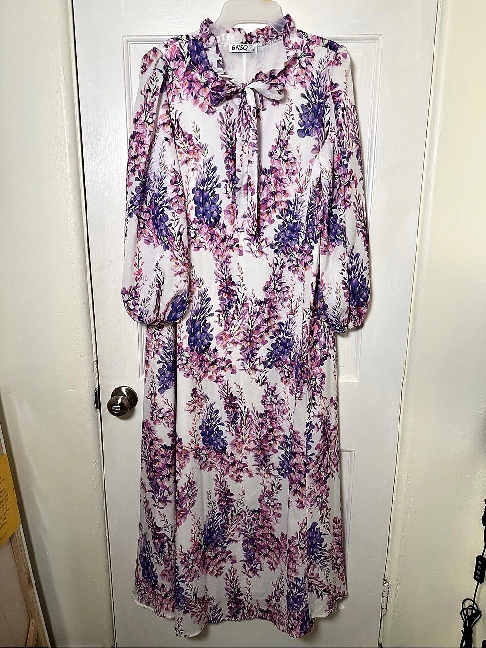 BNSQ Floral Maxi Dress in White & Purple Size Large Like New